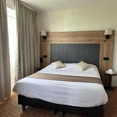 Hotel The Originals City, Napoléon,