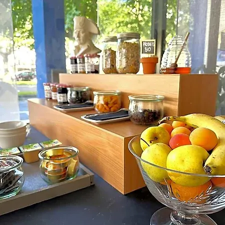 Hotel The Originals City, Napoleon, 3*